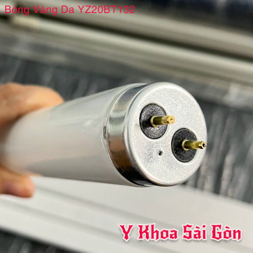 bóng đèn đỏ chữa vàng da